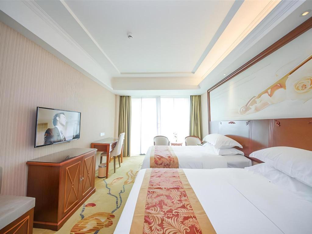 Vienna Classic Hotel Qingyuan Taihe Ancient Cave Scenic Area Exterior foto
